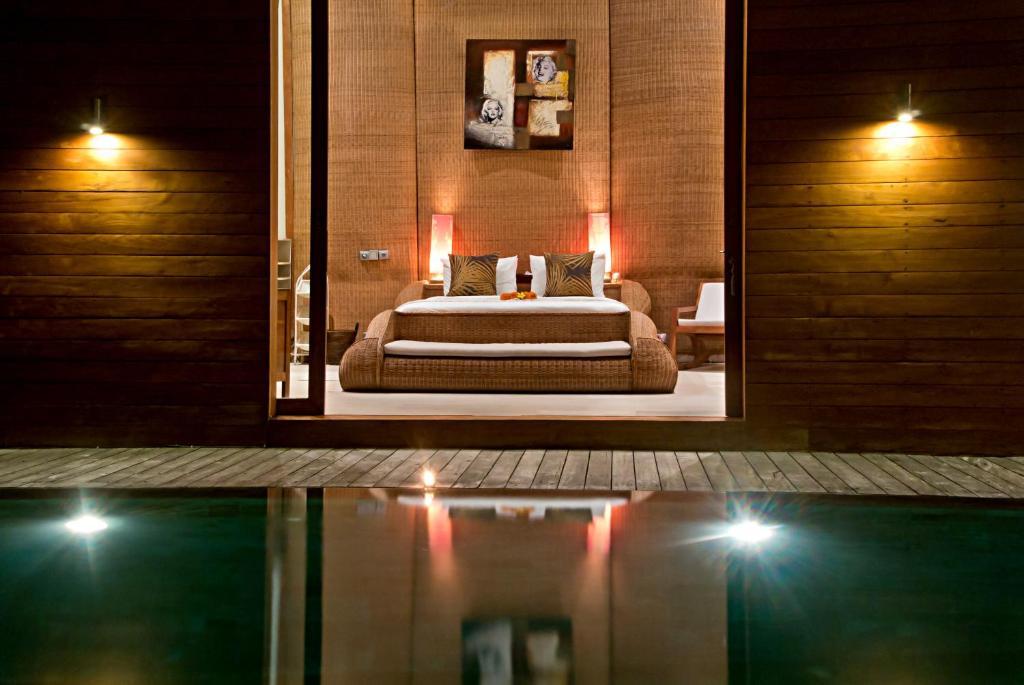 Eko Villa Seminyak - Tropical Villa, Walk To Beach Habitación foto